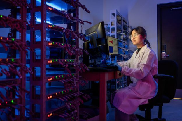 Student in a computer lab